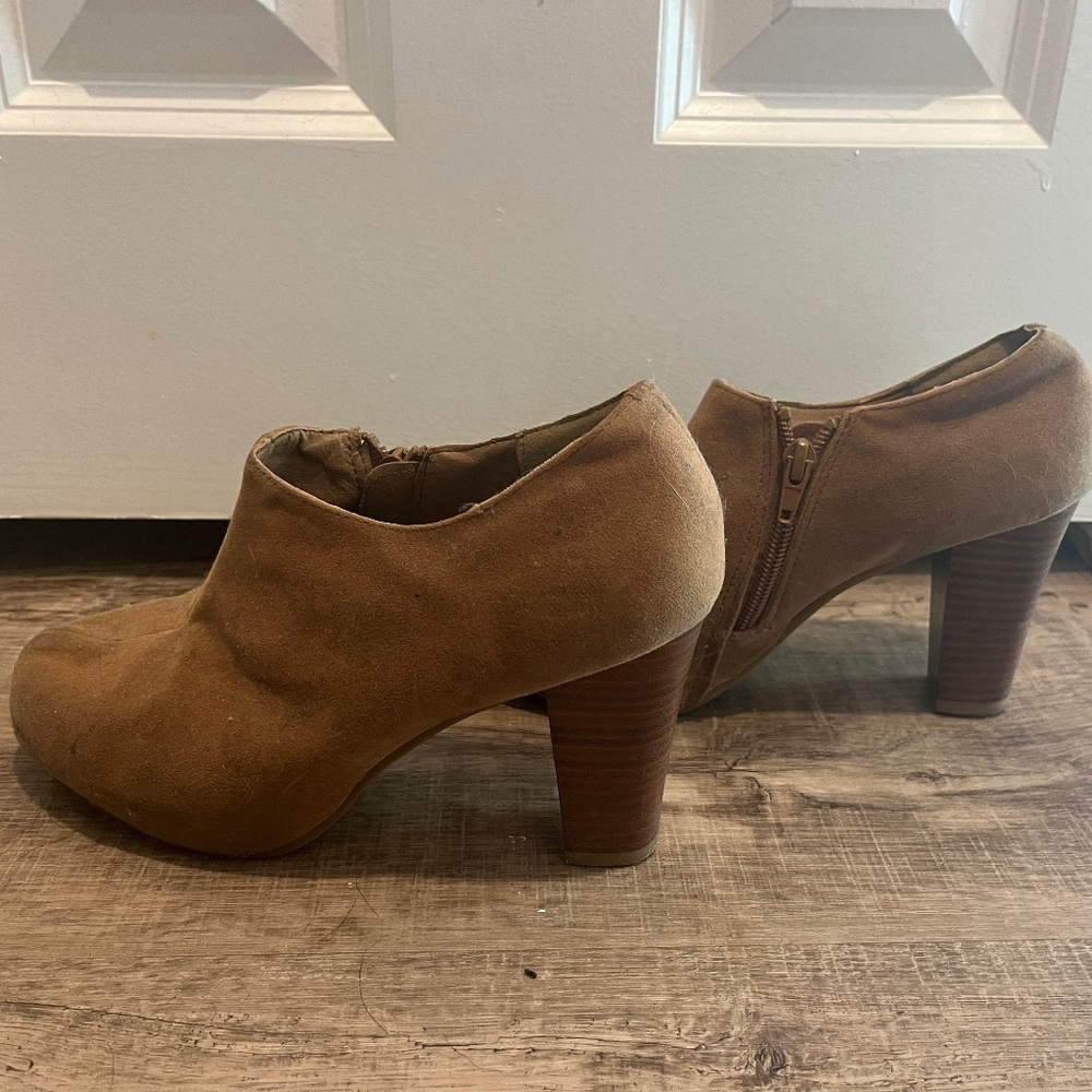 Tan chunky heel booties